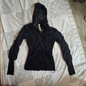 Lululemon Women's Black Zip Up Jacket W/ Hood Size 6
